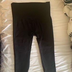 Spanx seamless black leggings NWOT 3x